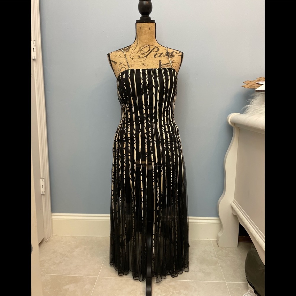 NWT Zahara size 10 black & white strapless formal dress w/ sheer matching scarf